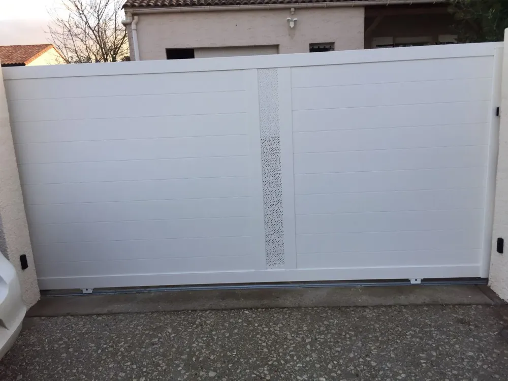 Portail alu blanc