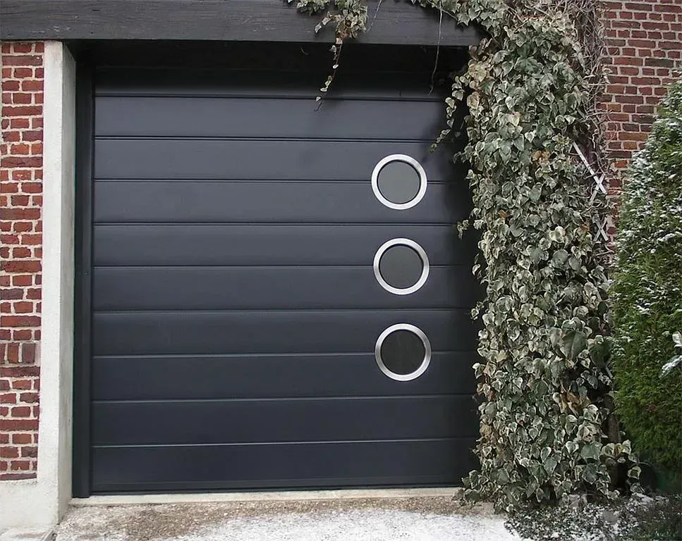Porte à volets roulants noirswebp